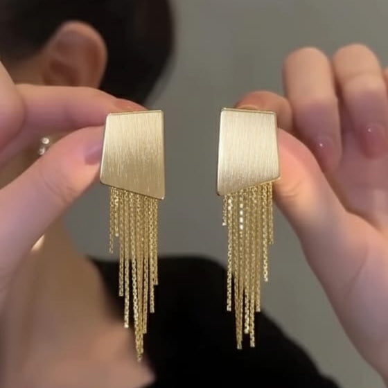Chain Dangle Earnings