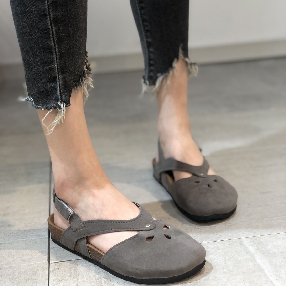 Retro Suede Low Heels Flats Buckle Sandals