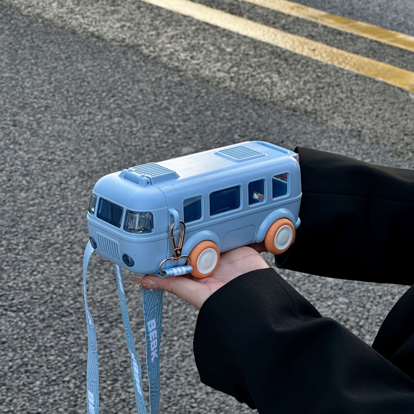 🔥2023 New-🚌Portable water cup in bus shape