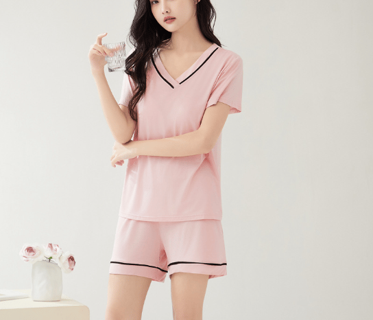 🔥30% OFF🔥Loose V-Neck Pajamas Set with Chest Pads