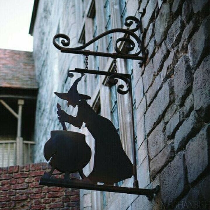 🔥BUY 2 SETS FREE SHIPPING🔥Leaky Cauldron Metal Sign
