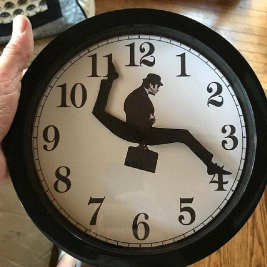 ourhomemarketTM-Silly Walk Wall Clock
